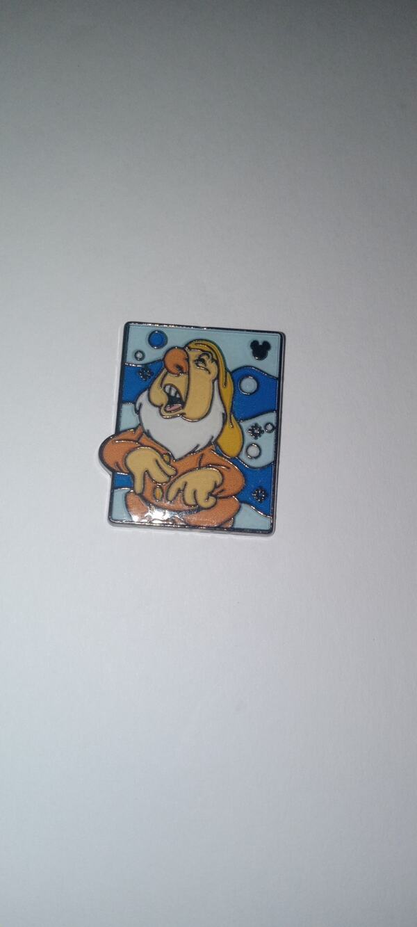 Disney snow white and the seven dwarf trading  pin.